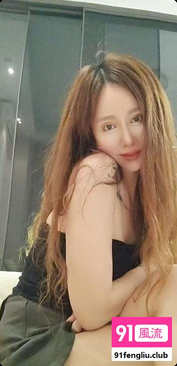 口活一流的纹身少妇
